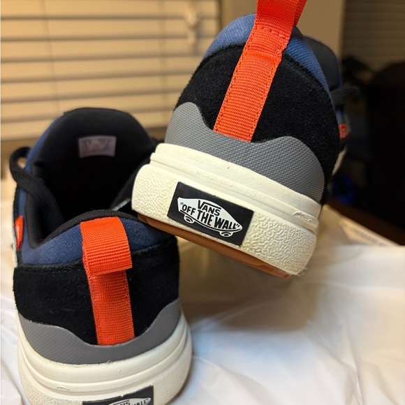 Vans UltraRange Blue and Black Shoes - Picture 2 of 5